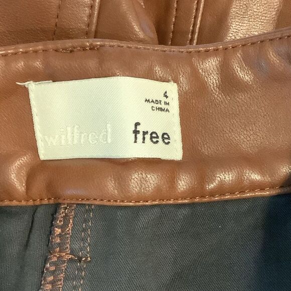 Aritzia Wilfred Free Faux Leather Jean Style Pants Size 4 - Picture 6 of 12